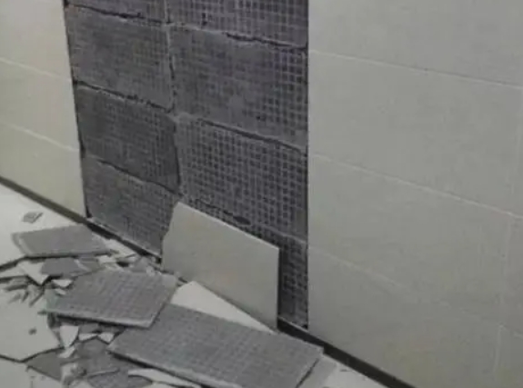 保定市瓷砖空鼓维修公司分享下保定市墙砖松动维修的知识